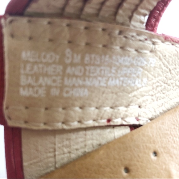 BARETRAPS Leather Slingback Low Wedge - Picture 10 of 10